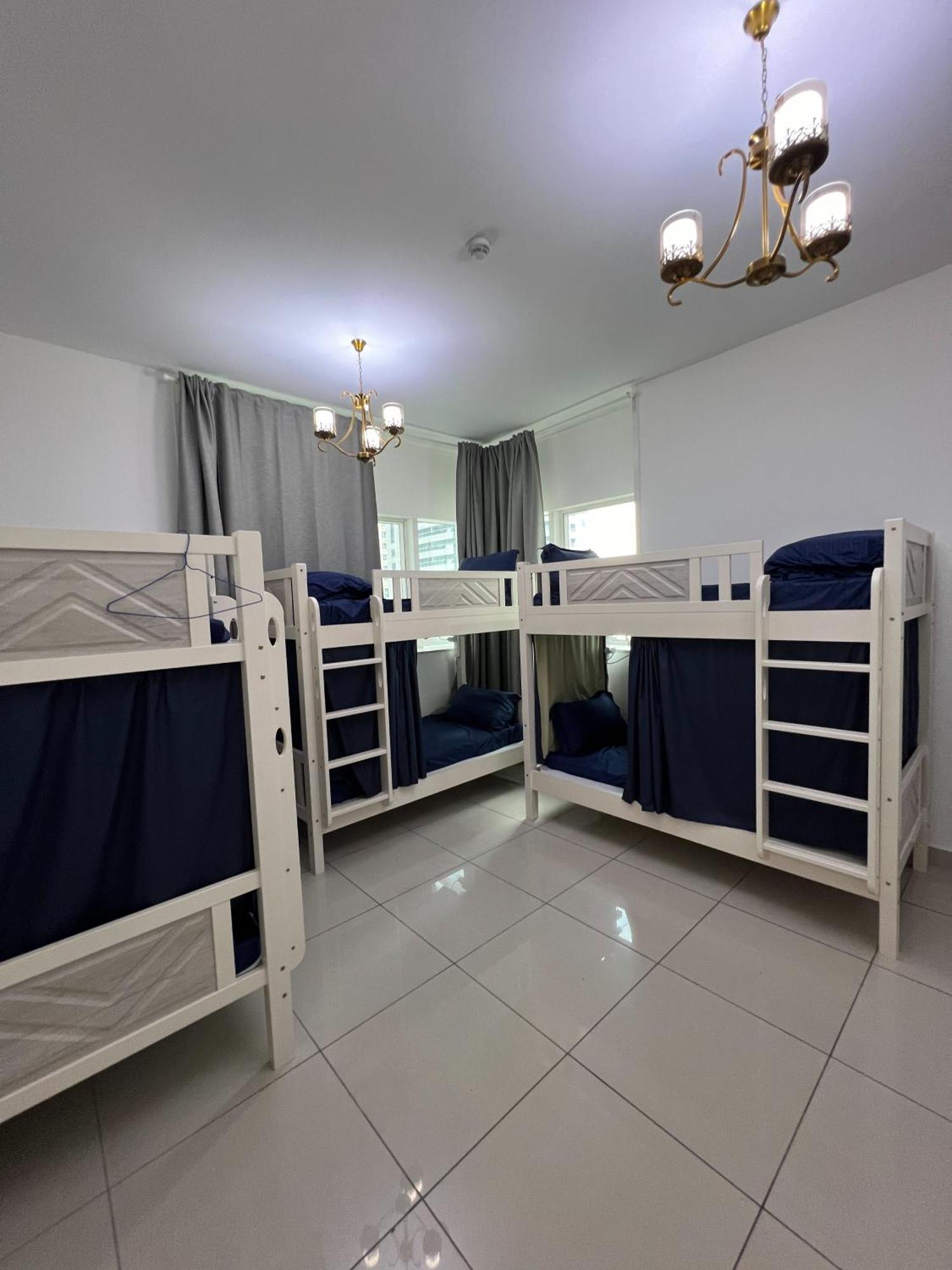 Urban Panda Hostel Marina Dubai Luaran gambar