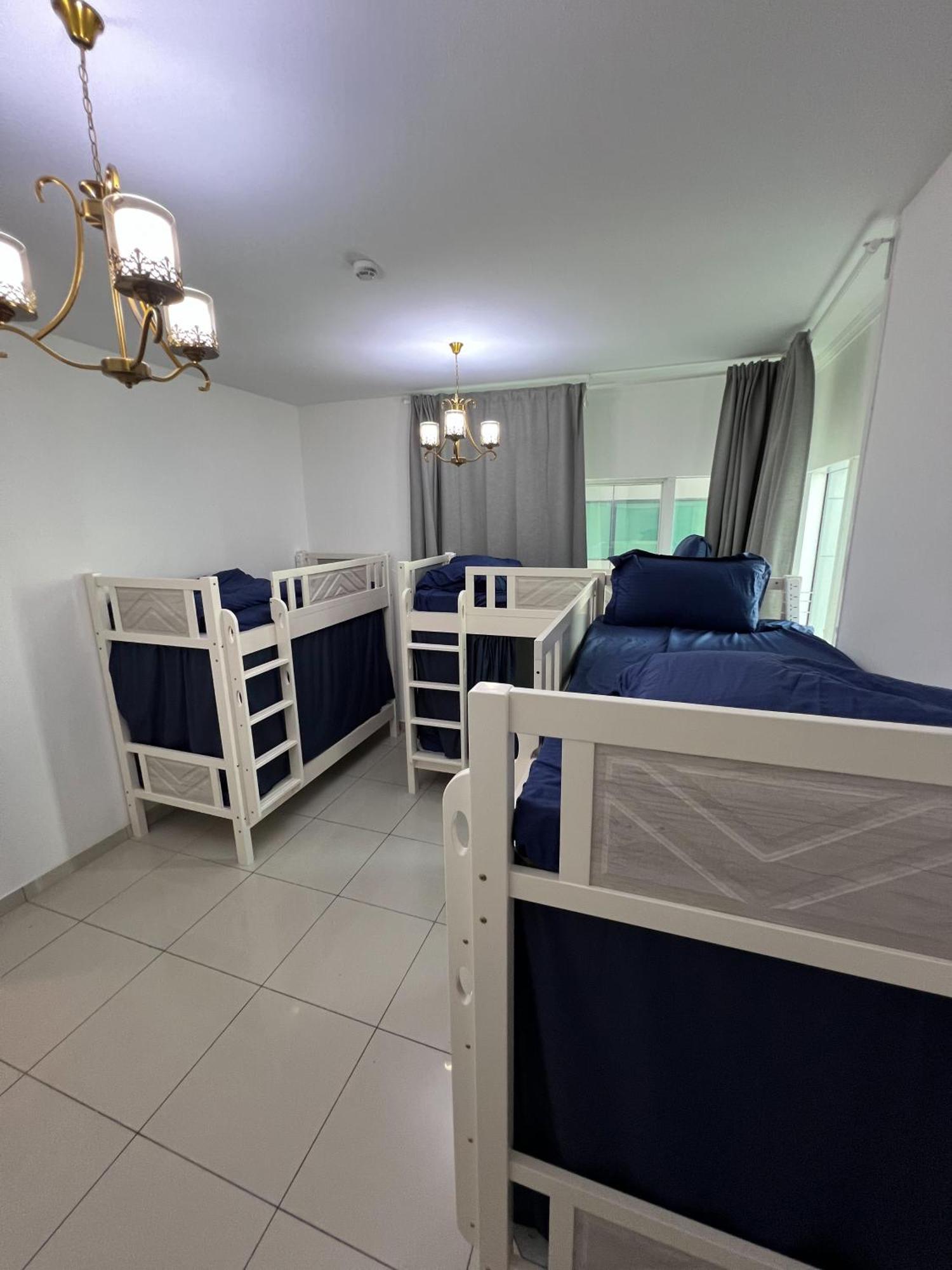 Urban Panda Hostel Marina Dubai Luaran gambar